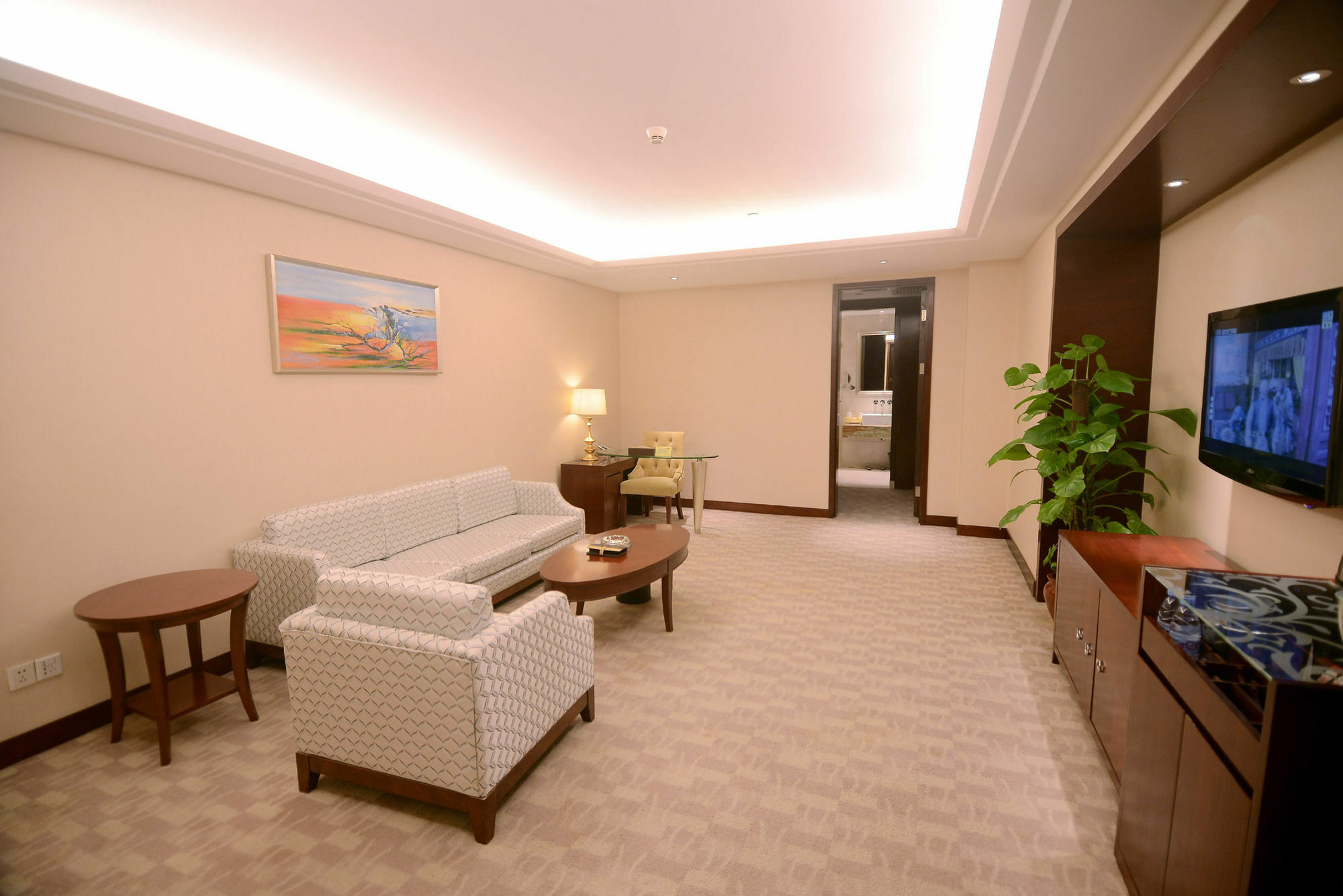 Ramada Shenzhen Baoan Hotell Exteriör bild